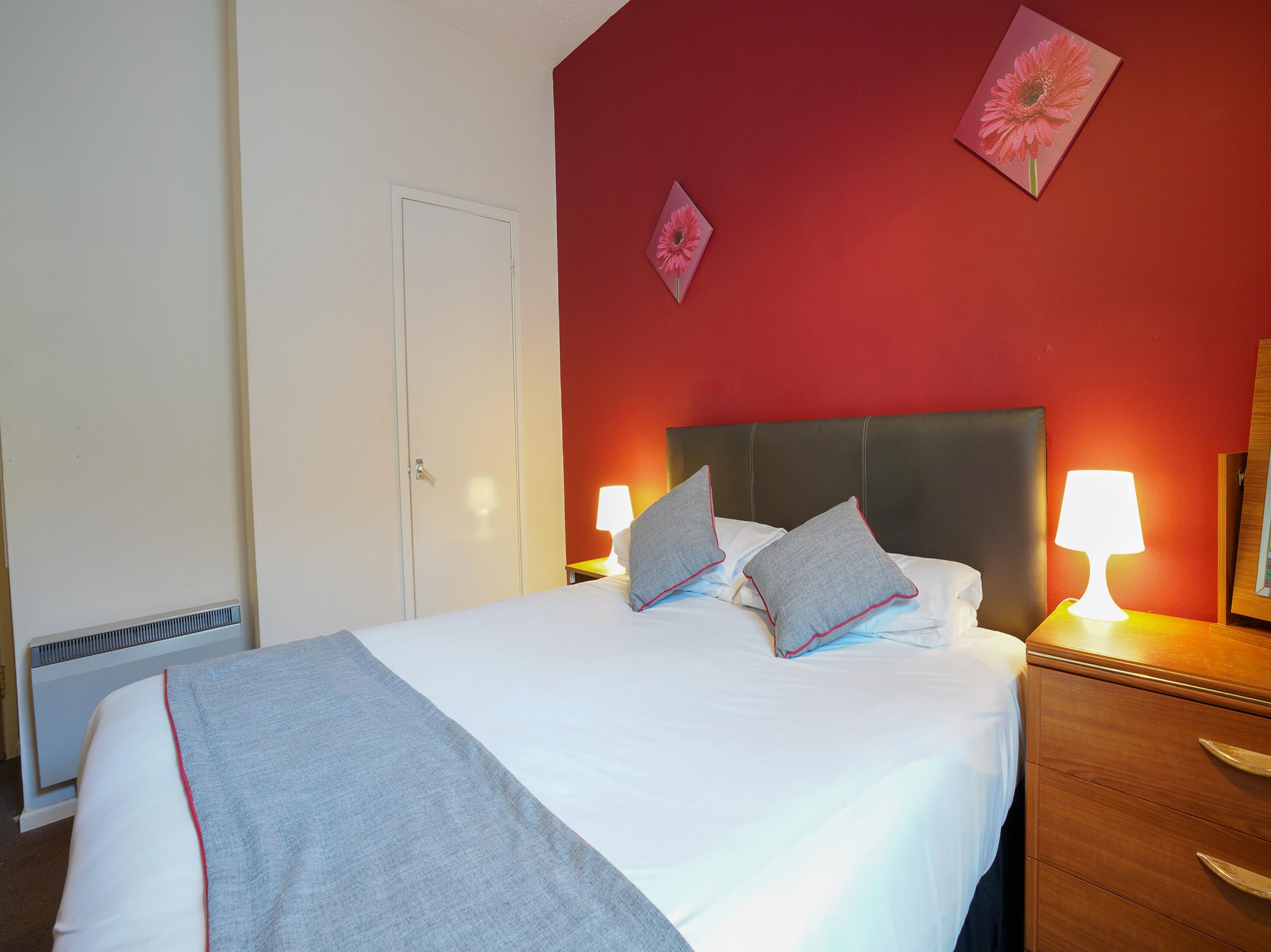Oyo Shanklin Beach Hotel מראה חיצוני תמונה