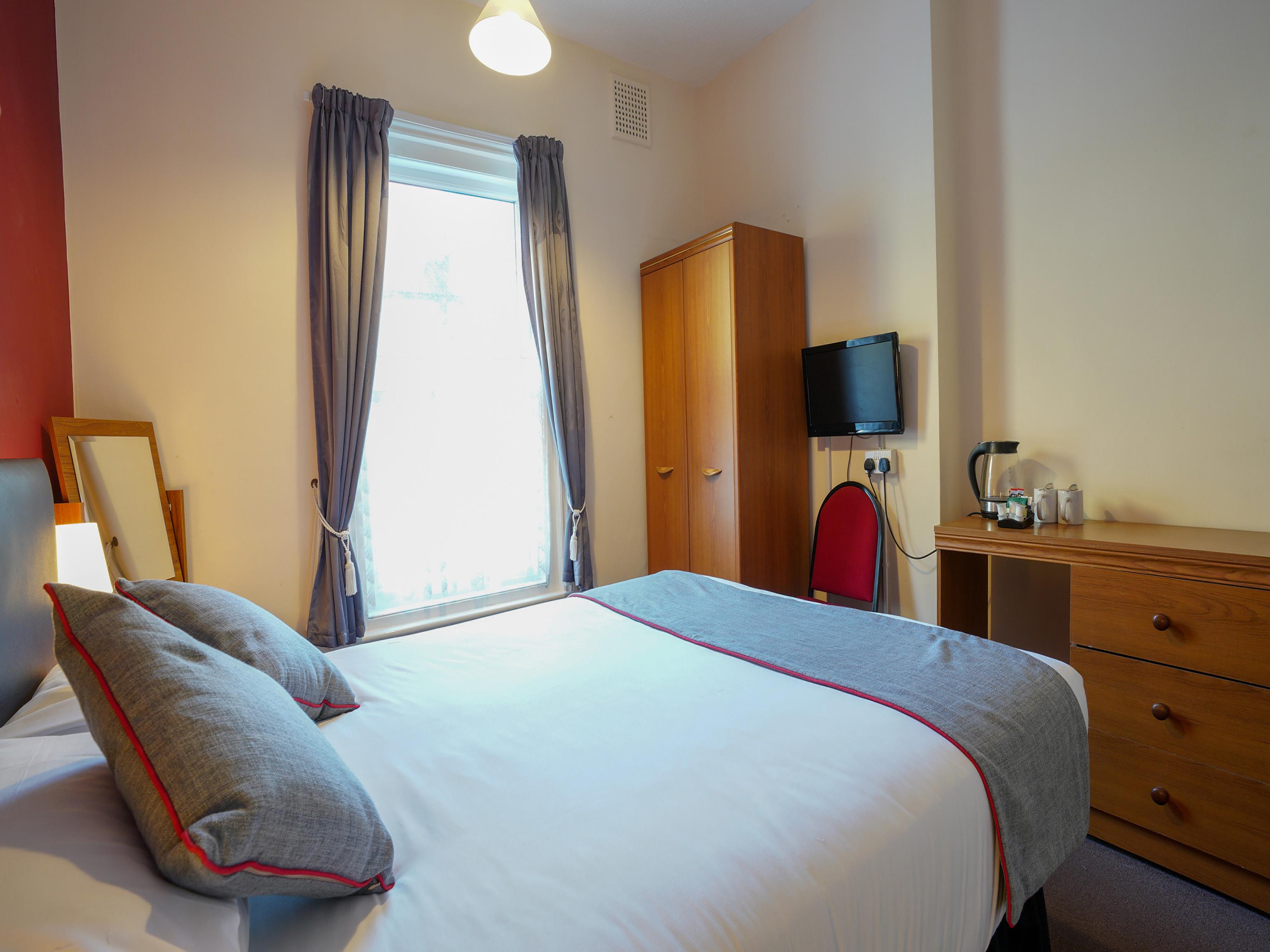 Oyo Shanklin Beach Hotel מראה חיצוני תמונה