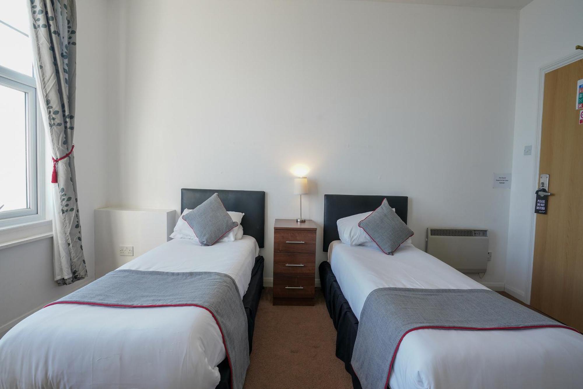 Oyo Shanklin Beach Hotel מראה חיצוני תמונה