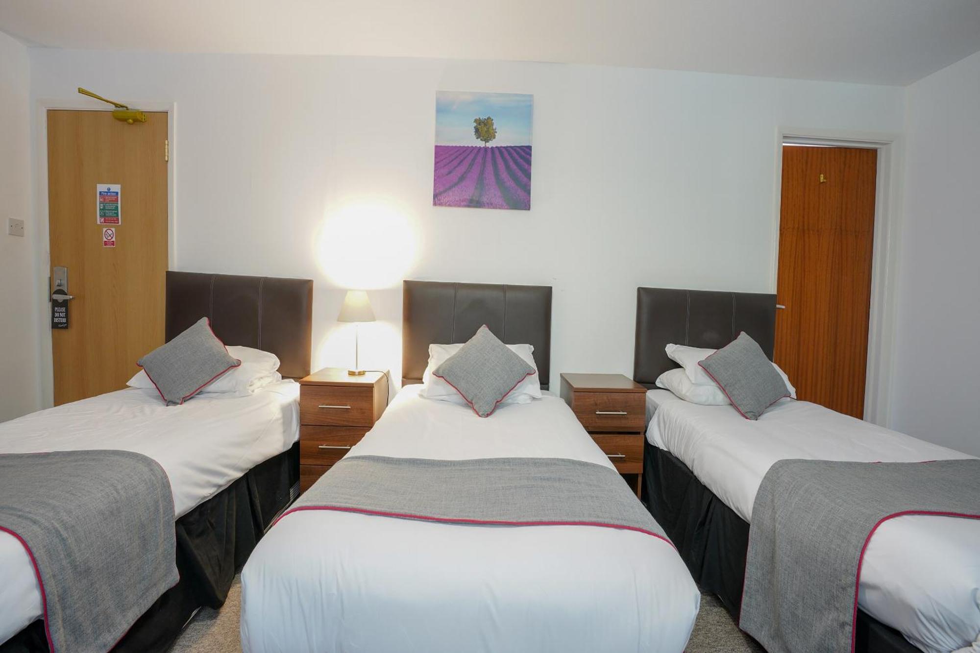 Oyo Shanklin Beach Hotel מראה חיצוני תמונה